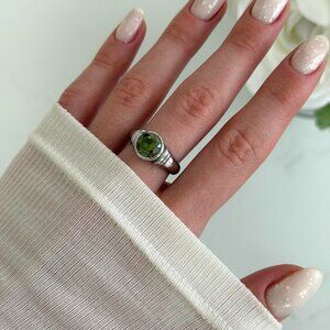 Sku0525 Silver Retro Women Green Gem Stone Ring Stainless steel + gift box